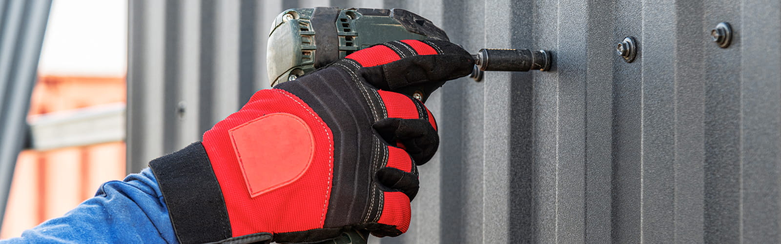 how to attach aluminium cladding panels